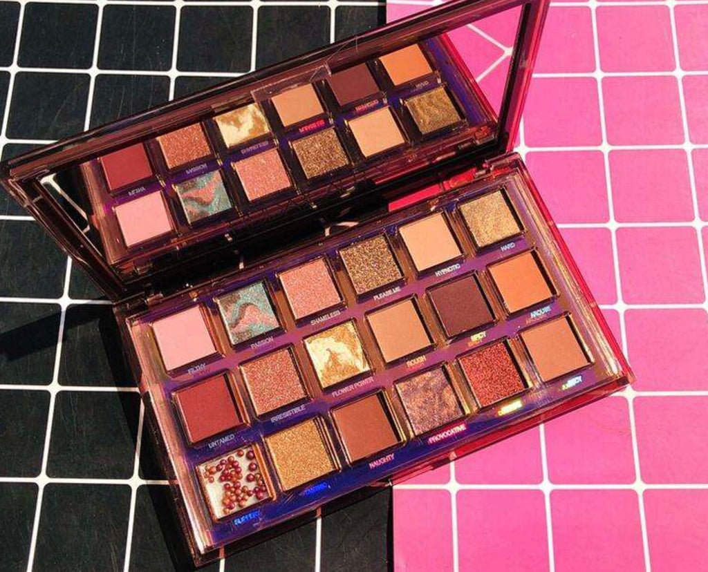 18-Color Rose Eyeshadow Palette